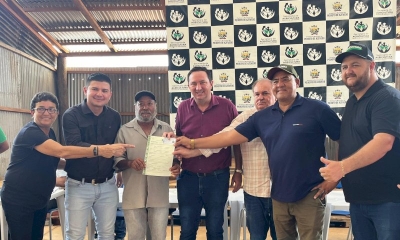 Deputado Valtinho Miotto participou de entrega de Títulos Definitivos de Propriedade