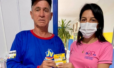 Secretaria faz entrega de Cartões Ser Família em NSH