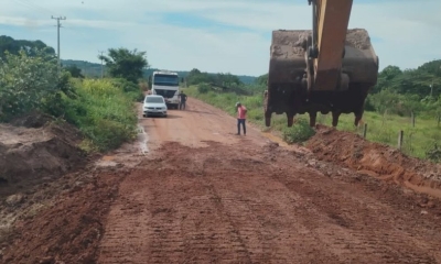 Secretaria implanta bueiro de concreto na Linha 45 em Guarantã