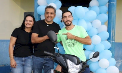 Prefeitura sorteia moto 0 km no Dia do Servidor Público