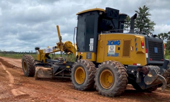 Linhas e Travessões são patrolados e cascalhados em Guarantã