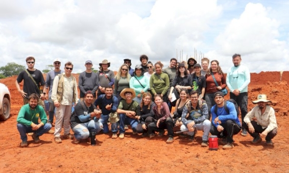 Acadêmicos da UFMT e FAGEO participam de aula técnica em campo nos garimpos da região
