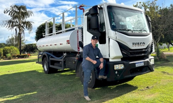 Guarantã do Norte passa a contar com dois caminhões pipa 0 km