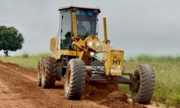 Estradas rurais da Gleba Liberdade em Matupá foram patroladas e niveladas