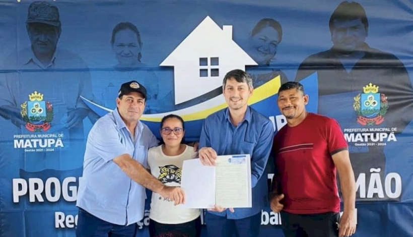 Famílias recebem Títulos Definitivos na Gleba Padovani