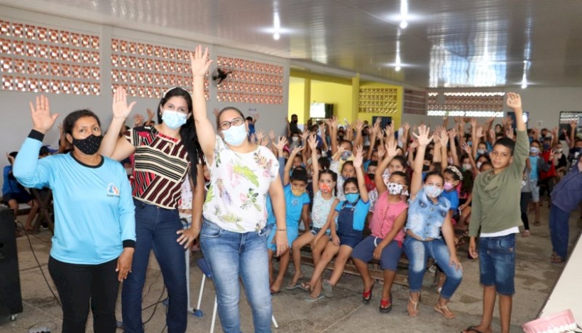 Alunos participam de palestra sobre saúde bucal e prevenção a Covid-19
