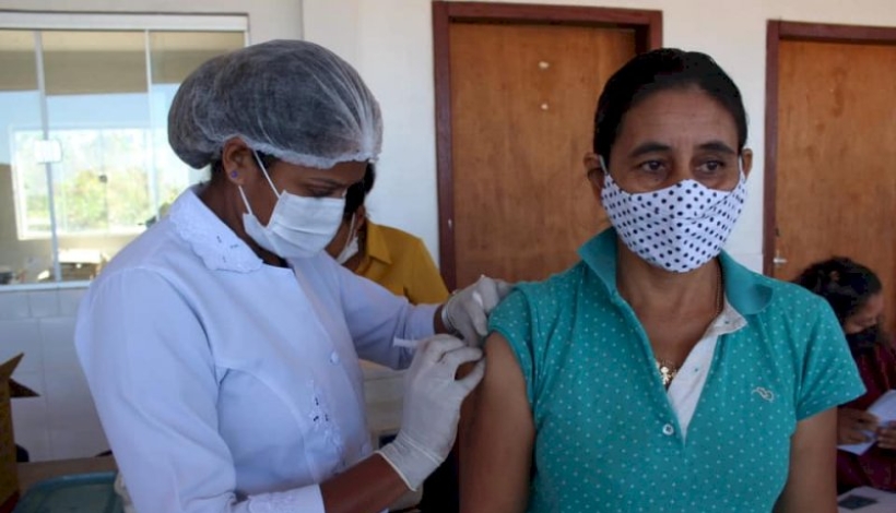 Prefeitura leva Vacina e Cobertores aos assentamentos rurais