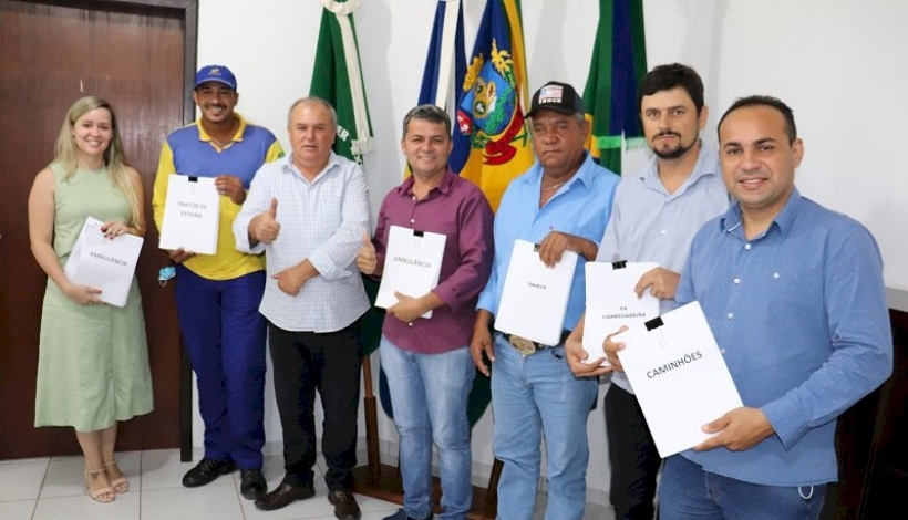 Prefeito Valtinho Miotto entrega Relatório de Ações Governamentais asseguradas para 2021