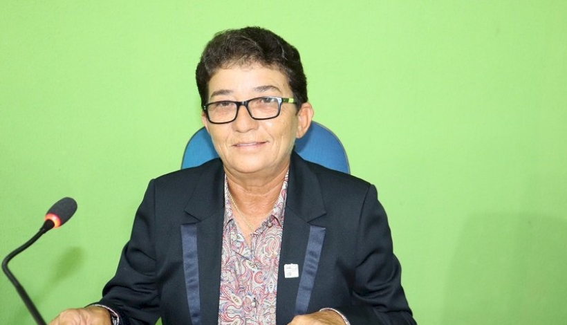 Vereadora Zinha vota para que município tenha autonomia para comprar vacinas contra Covid-19