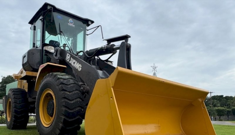 Matupá recebe Pá Carregadeira do Promaq 