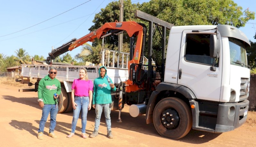 Mais de 700 postes de iluminação pública passam por manutenção 