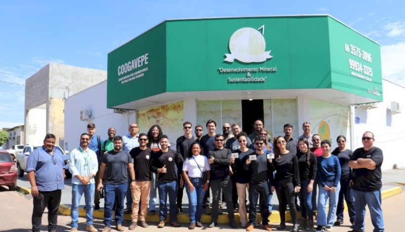 Acadêmicos de Engenharia de Minas da UFMT visitam Coogavepe