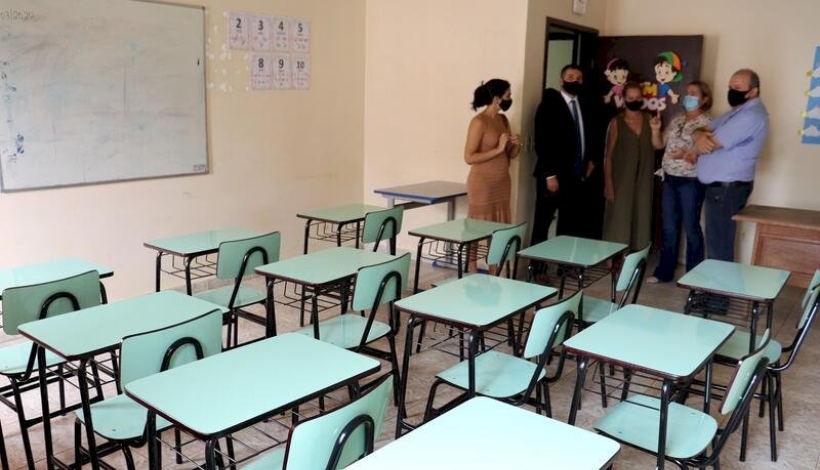 Judiciário e MPE fazem doação de Carteiras Escolas e Mesas para Cadeirantes a APAE