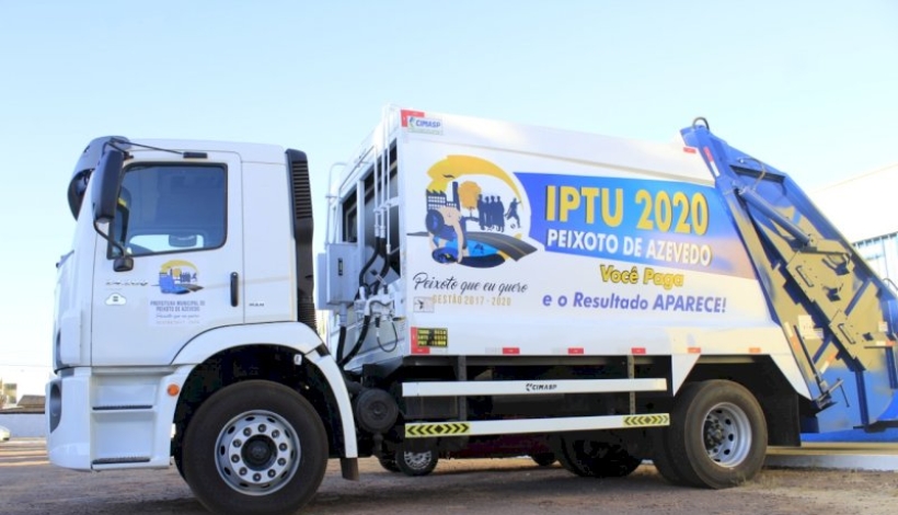 Entregue a população mais um caminhão de coleta de lixo 0 km em Peixoto de Azevedo