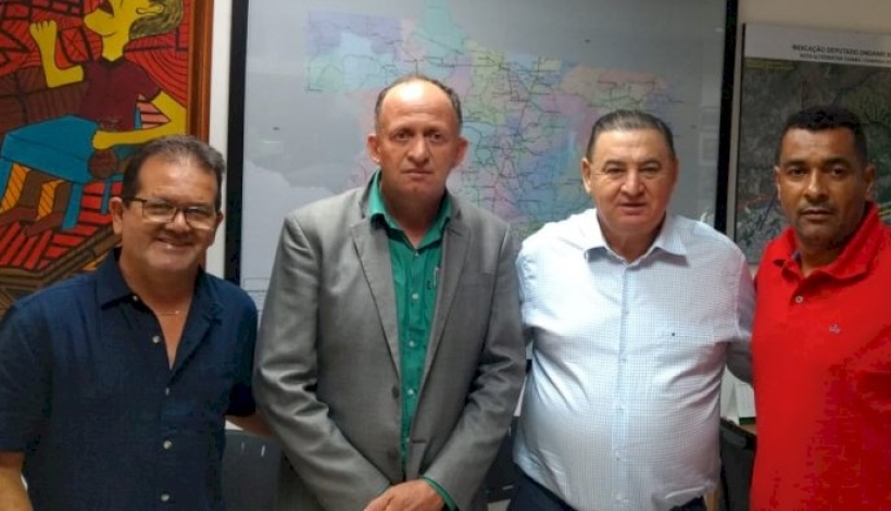 Secretário de Esportes busca melhorias para Vila Olímpica e Quadra de Esportes Vida e Esperança