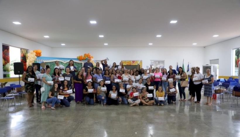 Profissionais da Educação recebem Tablets Educacionais em Matupá