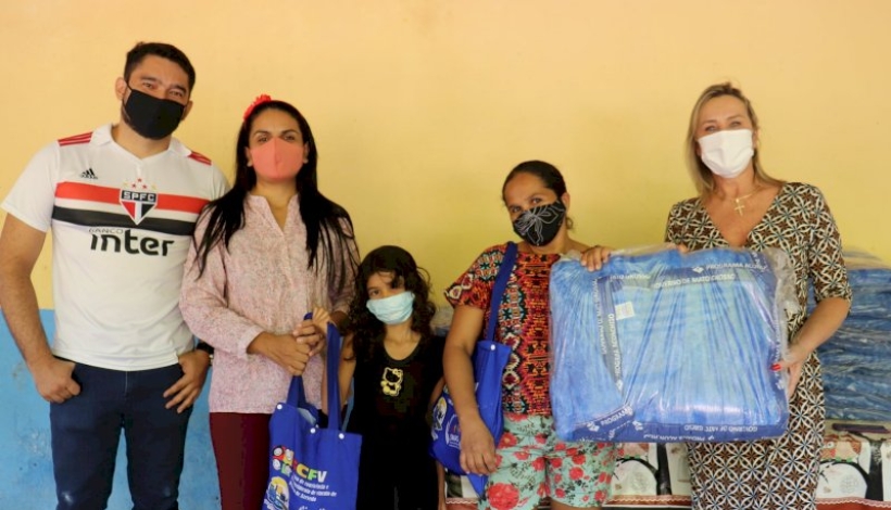 Secretaria faz entrega de cobertores no SCFV de Peixoto de Azevedo