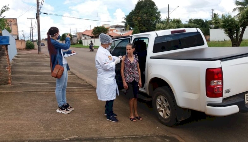Idosos Matupaenses começam a ser imunizados contra a gripe em seus domicílios
