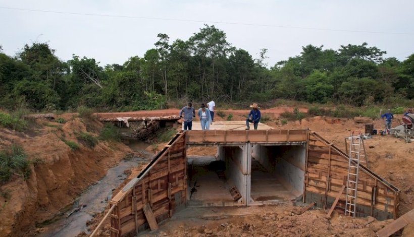 Construção de Galeria na Linha 03 da Gleba União de Matupá