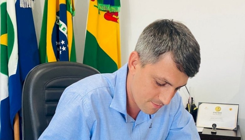 Prefeito assina Títulos Definitivos da Linha do Albino em Matupá