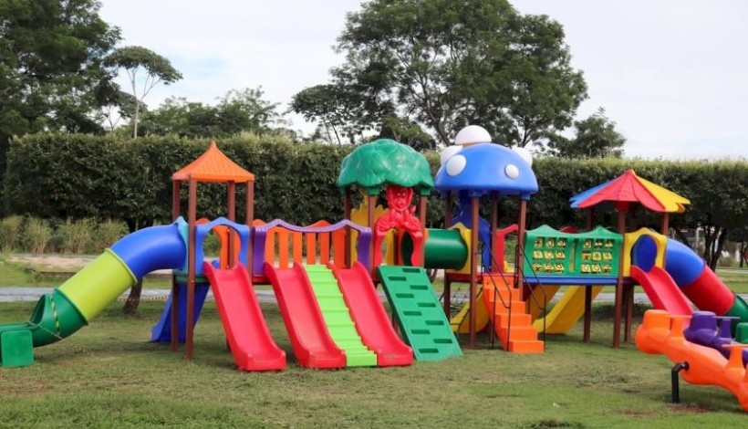 SME de Guarantã implanta Playground na Escola Darcy Ribeiro