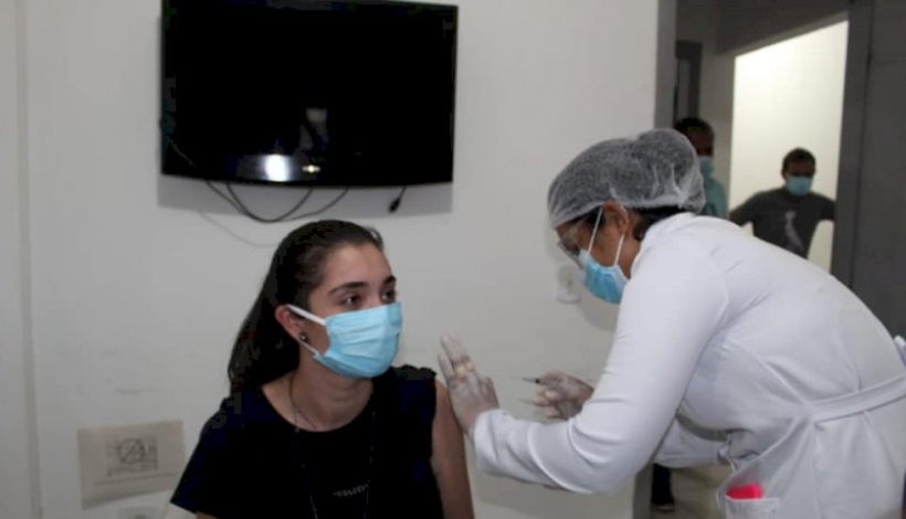 Médica Peixotense foi a 1ª imunizada contra a COVID-19
