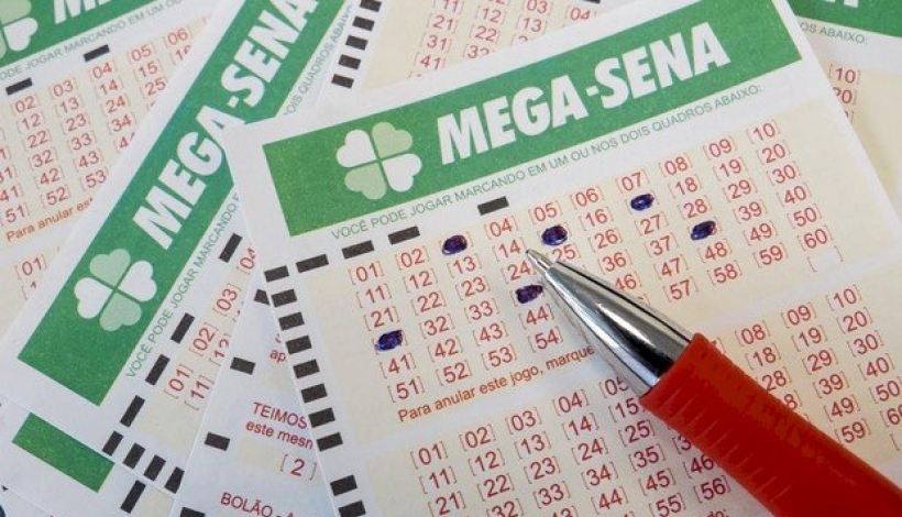 Mega-Sena acumula e pode pagar R$ 55 milhões no sábado
