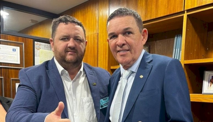 Vereador Evandro Kommers comemora emenda para ônibus executivo para o Esporte