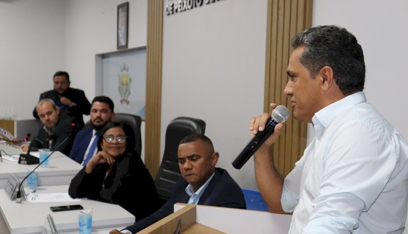 Prefeito garante Piso Salarial da Educação e REFIS 2025