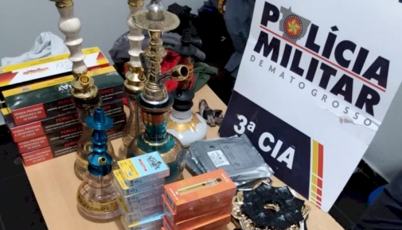 Dupla é detida por roubo e cárcere privado