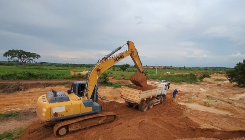 Prefeitura de Peixoto de Azevedo mobiliza força‑tarefa nas estradas rurais