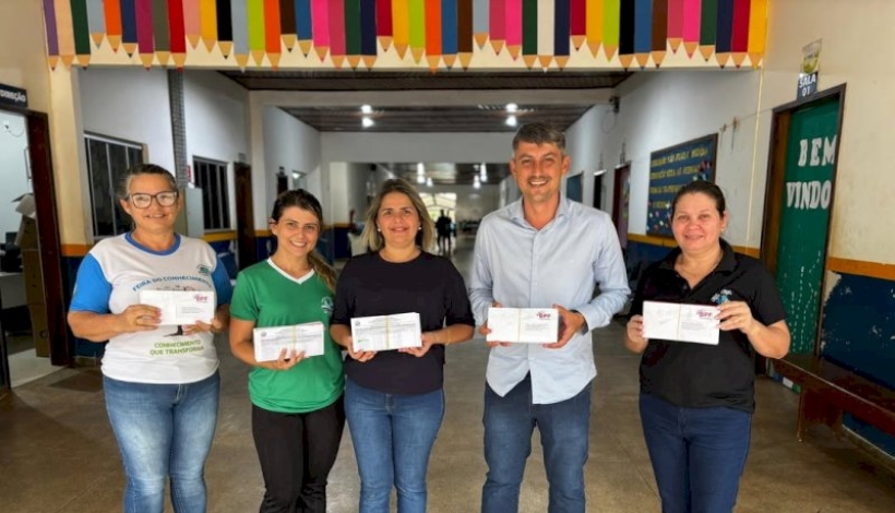 Cartões Kits Escolares começam a ser distribuidos nas escolas Matupaenses