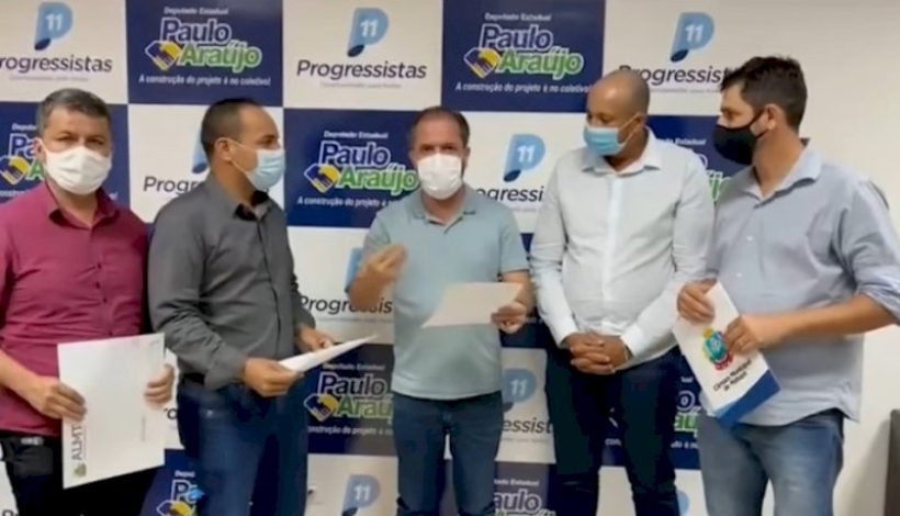 Douglas Picotte comemora a liberação de R$ 180 mil para mais uma ambulancia 0 Km