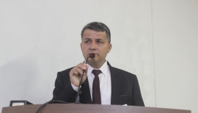 Vereador Carmilton cobra limpeza urbana, coleta de lixo e melhorias na iluminação pública