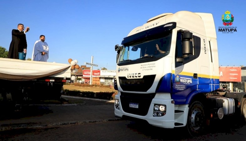 Prefeitura leva mais de 70 veículos e máquinas para Benção de São Cristóvão