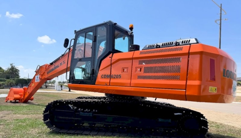Matupá adquire mais 01 Escavadeira Hidráulica para Obras e Infraestrutura