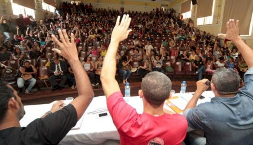 Sintep convoca professores para greve geral a partir do dia 20
