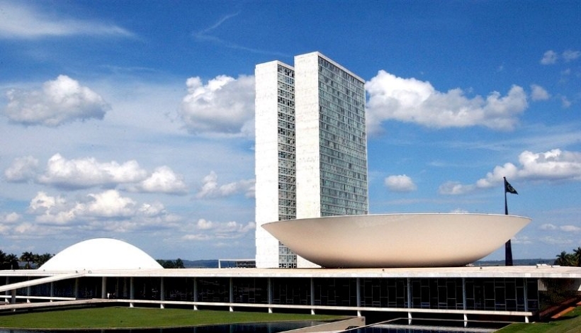 Cinco parlamentares de MT aderem à redução da maioridade