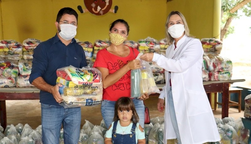 Famílias de União do Norte recebem cestas básicas e kits de limpeza