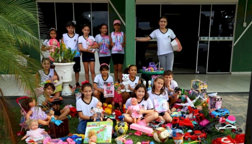 CEI faz doação de brinquedos para Festa das Crianças