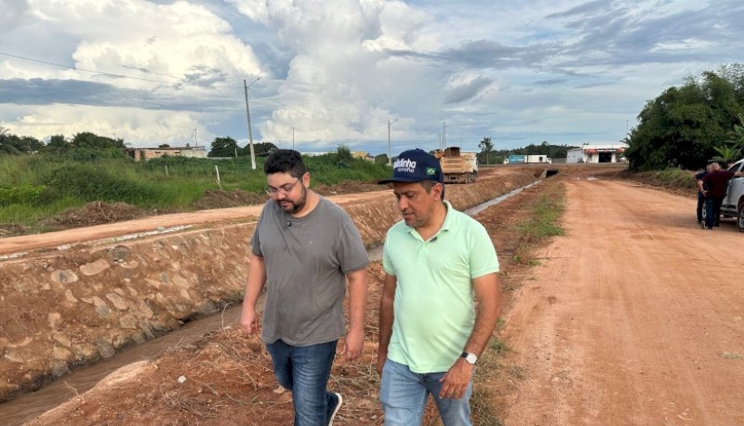 Prosseguem obras de revitalização do Córrego das Lavadeiras em Peixoto