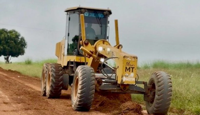 Estradas rurais da Gleba Liberdade em Matupá foram patroladas e niveladas