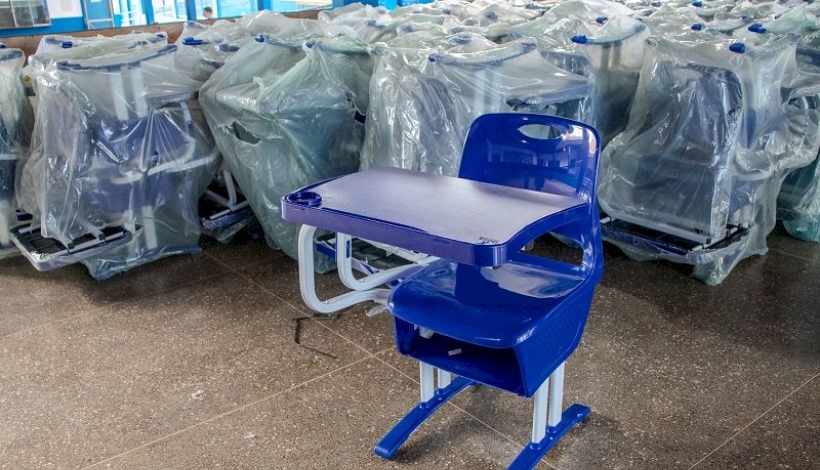 Guarantã atenderá escolas com novas carteiras para os alunos