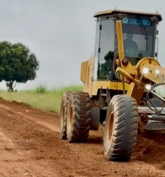 Estradas rurais da Gleba Liberdade em Matupá foram patroladas e niveladas