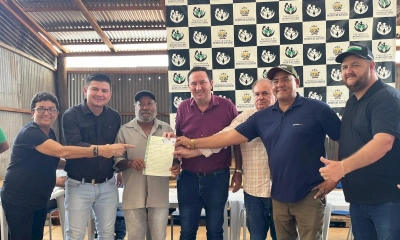 Deputado Valtinho Miotto participou de entrega de Títulos Definitivos de Propriedade
