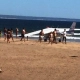 Avião faz pouso de emergência em praia de Portugal; dois banhistas morrem