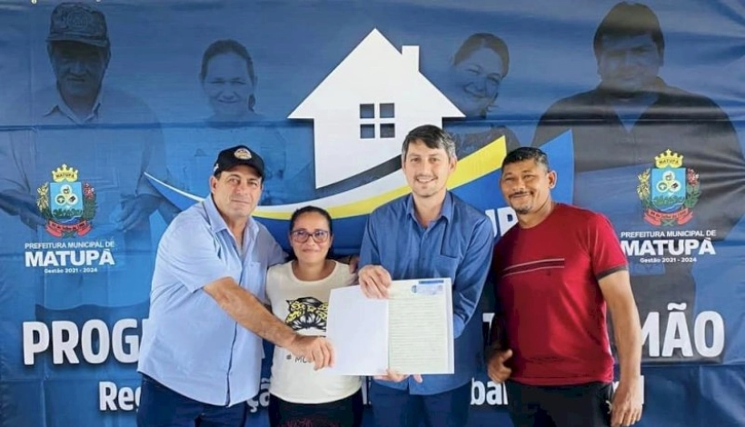 Famílias recebem Títulos Definitivos na Gleba Padovani