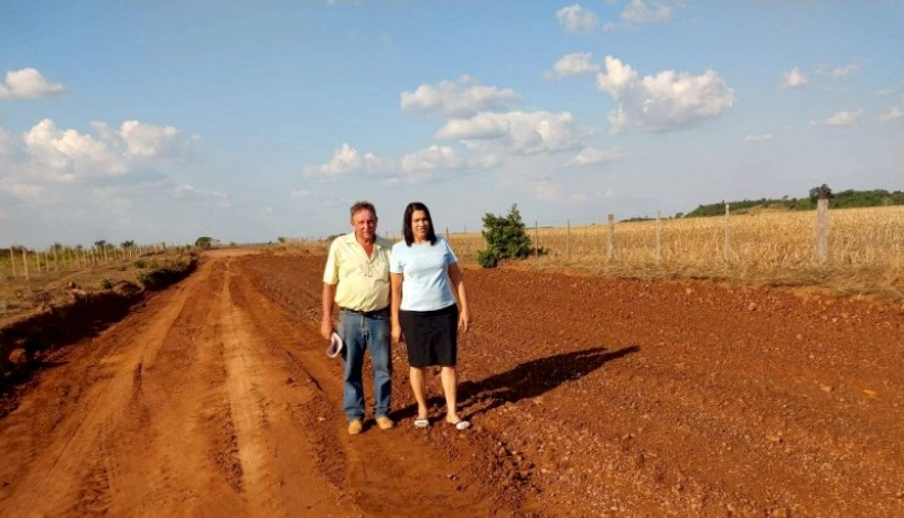 Estrada da Comunidade Tancredo Neves está sendo revitalizada