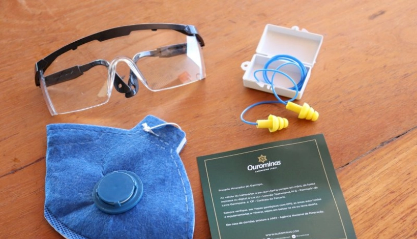 OM DTVM e CAMISBRA distribuem Kits de EPIs a garimpeiros