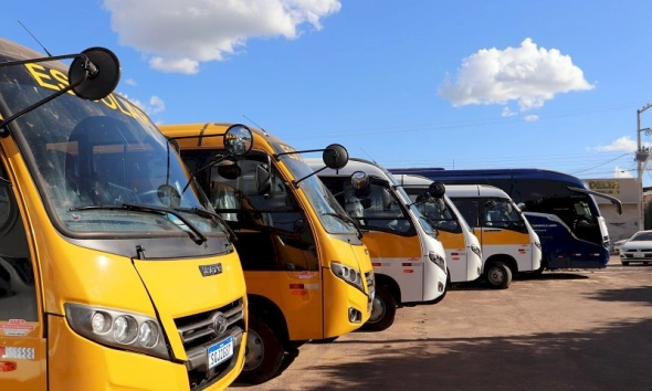 Por meio de Licitação Peixoto irá adquirir mais 5 ônibus escolares